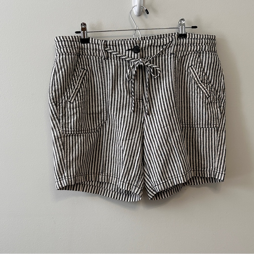 Dept 222 women’s size 14 Linen Blend shorts 6” Inseam Drawstring zipper summer